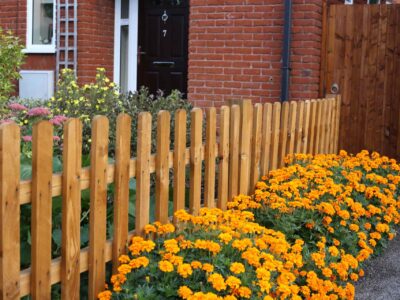 Garden fencing installers near Hertfordshire